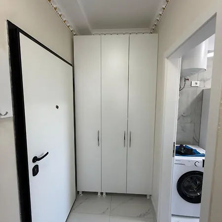 R&y Apartment Kamez